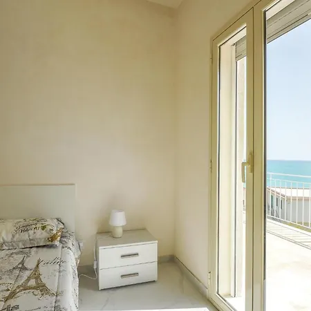 Сasa de vacaciones 3 Bedroom Cozy In *