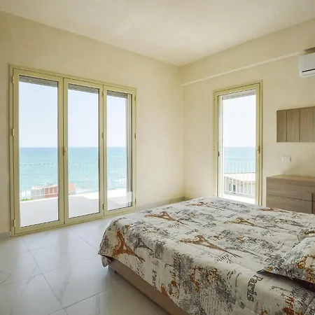 בית נופש 3 Bedroom Cozy In *
